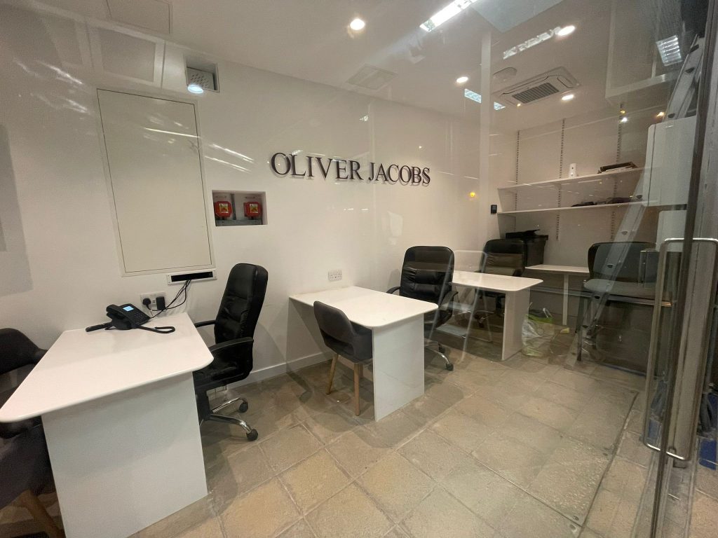 About Oliver Jacobs - office photo 5